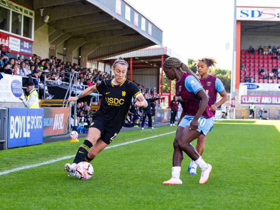 October 4, 2026, London, England, United Kingdom: LONDON, ENGLAND - OCTOBER 4: Lucy Bronze of Chelsea during the Barclays WomenoÃ¢Ã¢ s Super League match between West Ham United Women and Chelsea Women at Chigwell Construction Stadium on October 4, 2026 in London, England London United Kingdom  - ZUMAf190 20261004_zip_f190_019 Copyright: xNinaxFarooqix Barclays WomenÃ¢â‚¬â ¢S Super League Match Between West Ham United Women And Chelsea Women  - ZUMA0868 0868554854st Copyright: xIMAGO NinaxFarooqix