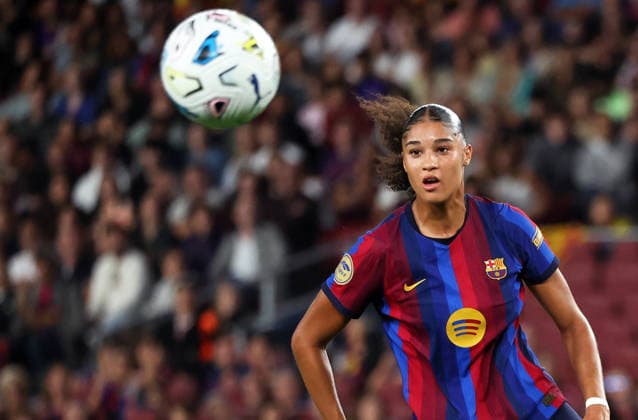 FC Barcelona, Barca v Real Madrid CF - Liga F Moeve 2026 27 Sydney Schertenleib plays during the match between FC Barcelona Femeni and Real Madrid CF Femenino, corresponding to week 6 of the Liga F Moeve 2026-27, at the Spotify Camp Nou in Barcelona, on October 4, 2026. Barcelona Barcelona Spain  Copyright: xUrbanandsportx originalFilename:valls-fcbarcel261004_np4KC.jpg