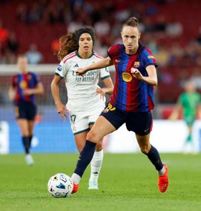 October 4, 2026, Sabadell, Barcelona, Spain: Barcelona Spain 04.09.2026 Caroline Graham Hansen FC Barcelona, Barca control the ball during the Liga F between FC Barcelona and Real Madrid at Camp Nou on 04 October 2026 in Barcelona. Sabadell Spain - ZUMAu50_ 20261004_zsp_u50_002 Copyright: xXavixUrgelesx