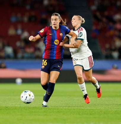 October 4, 2026, Sabadell, Barcelona, Spain: Barcelona Spain 04.09.2026 Clara Serrajordi ( FC Barcelona, Barca and Elisa Senss (Real Madrid) battle for the ball during the Liga F between FC Barcelona and Real Madrid at Camp Nou on 04 October 2026 in Barcelona. Sabadell Spain - ZUMAu50_ 20261004_zsp_u50_054 Copyright: xXavixUrgelesx