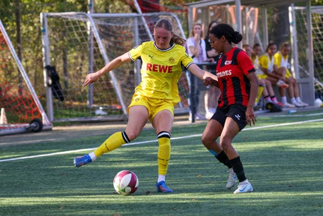 Annika Enderle (BVB) Takes on Clara Theres Stenmans (Cologne), DJK Südwest Köln vs. Borussia Dortmund, Women s Regionalliga West, Matchday 7, Cologne, October 4, 2026