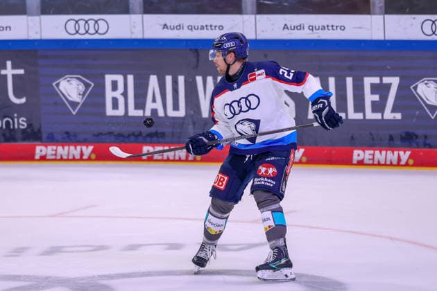 Ingolstadt, Germany, October 4, 2026 PENNY DEL 2026–2027, Game 6: ERC Ingolstadt vs. Kölner Haie. Pictured: Leon Hüttl (Huettl) of ERC Ingolstadt during warm-ups. Copyright: xFotostandx xSchäferx