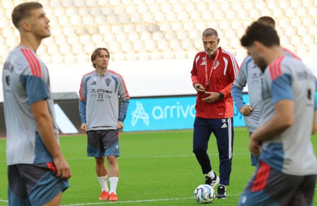 Croatia s national football team holds training session Croatia s Luka Modric and Slaven Bilic during a training session of the Croatia National Football Team at Poljud Stadium on October 5, 2026, in Split, Croatia, ahead of the UEFA Nations League match against Spain.  IvoxCagalj PIXSELL