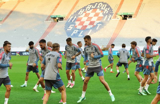 Croatia s national football team holds training session Croatia s Marco Pasalic, Dion Drena Beljo and Josip Stanisic during a training session of the Croatia National Football Team at Poljud Stadium on October 5, 2026, in Split, Croatia, ahead of the UEFA Nations League match against Spain.  IvoxCagalj PIXSELL