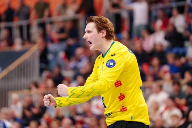 2 Handball Bundesliga, Matchday 6: VfL Potsdam vs. TuS Ferndorf. Maximilian Grundmann (1, VfL Potsdam) clenches his fists on October 5, 2026, at the MBS Arena in Potsdam, Brandenburg, Germany.