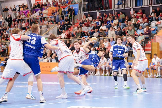 2 Handball Bundesliga, Matchday 6, Game 1: VfL Potsdam vs. TuS Ferndorf. Markus Mahr (1) of VfL Potsdam takes a shot on October 5, 2026, at the MBS Arena in Potsdam, Brandenburg, Germany.