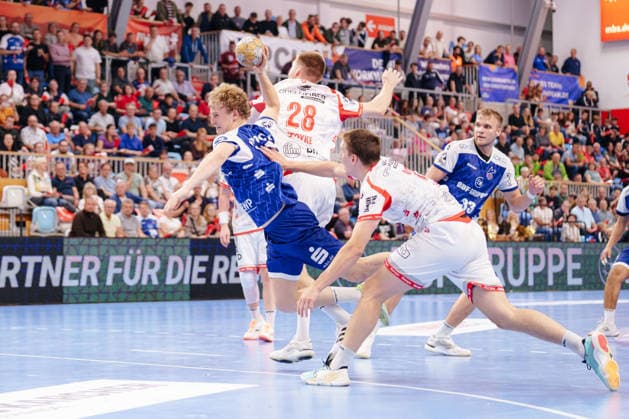 2 Handball Bundesliga, Matchday 6, Game 1: VfL Potsdam vs. TuS Ferndorf. William Reichardt (1) of VfL Potsdam takes a shot on October 5, 2026, at the MBS Arena in Potsdam, Brandenburg, Germany.