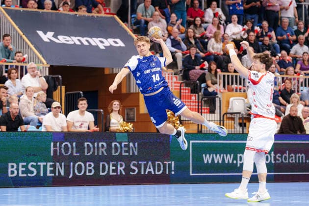 2 Handball Bundesliga, Matchday 6, Game 1: VfL Potsdam vs. TuS Ferndorf. Max Günther (1) of VfL Potsdam takes a jump shot on October 5, 2026, at the MBS Arena in Potsdam, Brandenburg, Germany.