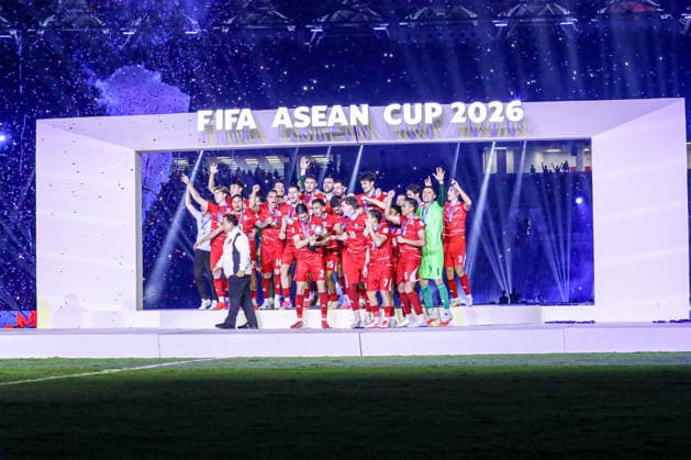 Indonesia Wins FIFA ASEAN Cup 2026 Indonesian President Prabowo Subianto poses for a photograph with Indonesia players during celebrations after winning the FIFA ASEAN Cup 2026 at the Gelora Bung Karno Stadium in Jakarta, Indonesia, on October 5, 2026. Indonesia won the title after beating Thailand 4-2 in a penalty shootout. Jakarta Indonesia  Copyright: xFaisalxRamadhanx originalFilename:ramadhan-notitle261005_npCWY.jpg