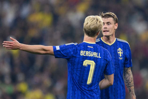 October 5, 2026: Lucas Bergvall and Eric Smith of Sweden during the Nations League soccer match between Romania and Sweden on October 5, 2026 in Bucharest. Photo by Ludvig Thunman. BILDBYRAN code LT LT0828 soccer football fotball Nations League UEFA Nations League Romania Sweden Sweden A BBENG  Copyright: LUDVIGxTHUNMAN BB261005LT069