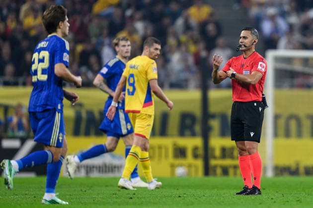 October 5, 2026: Referee Kamal Umudlu during the Nations League soccer match between Romania and Sweden on October 5, 2026 in Bucharest. Photo by Ludvig Thunman. BILDBYRAN code LT LT0828 soccer football fotball Nations League UEFA Nations League Romania Sweden Sweden A BBENG  Copyright: LUDVIGxTHUNMAN BB261005LT088