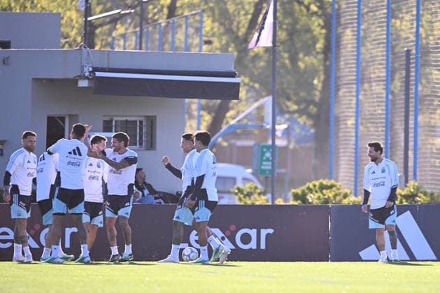BUENOS AIRES, ARGENTINA - OCTOBER 5: Lionel Messi of Argentina national team, Nationalteam during a training session at the Training Camp on October 5, 2026 in Buenos Aires, Argentina. Argentina will face Benin tomorrow in an International Friendly, Länderspiel, Nationalmannschaft match at the Estadio Monumental, marking Messi s final farewell appearance for the national team. Photo by SFSI Lionel Messi last training for Argentina national team Copyright: xx