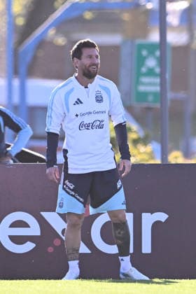 BUENOS AIRES, ARGENTINA - OCTOBER 5: Lionel Messi of Argentina national team, Nationalteam during a training session at the Training Camp on October 5, 2026 in Buenos Aires, Argentina. Argentina will face Benin tomorrow in an International Friendly, Länderspiel, Nationalmannschaft match at the Estadio Monumental, marking Messi s final farewell appearance for the national team. Photo by SFSI Lionel Messi last training for Argentina national team Copyright: xx