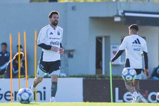 Lionel Messi completes final training session with Argentina national team, Nationalteam EZEIZA, ARGENTINA - OCTOBER 5: The forward and captain of the Argentine national football team, Lionel Messi, attends the final training session of his career with the national squad at the AFA Lionel Andres Messi Training Complex, in Ezeiza, Argentina on October 5, 2026. Luciano Gonzalez Anadolu Ezeiza Argentina. Editorial use only. Please get in touch for any other usage.  Copyright: x2026xAnadoluxLucianoxGonzalezx