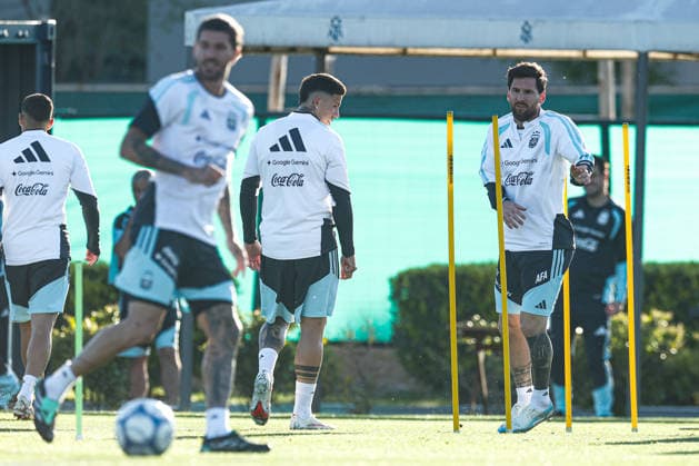Argentina’s forward Lionel Messi (R) and his teammates take part in a training session at the AFA (Argentine Football Association) training center in Ezeiza, Buenos Aires Province, on October 5, 2026, ahead of the upcoming friendly soccer matches against the Benin national team. Lionel Messi took part in the final training session of his professional career with the Argentine national team before his farewell match. Photo by Alejandro Pagni PHOTOxPHOTO Copyright: xAlejandroxPAGNIx