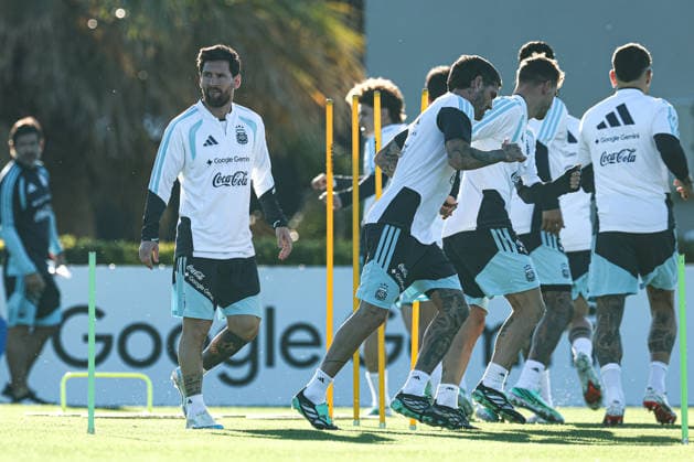 Argentina’s forward Lionel Messi and his teammates take part in a training session at the AFA (Argentine Football Association) training center in Ezeiza, Buenos Aires Province, on October 5, 2026, ahead of the upcoming friendly soccer matches against the Benin national team. Lionel Messi took part in the final training session of his professional career with the Argentine national team before his farewell match. Photo by Alejandro Pagni PHOTOxPHOTO Copyright: xAlejandroxPAGNIx