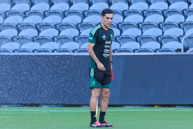 October 5, 2026, Los Angeles, California, USA: Head coach, Rafael Marquez of Mexico scopes the field before a practice on Monday, October 5, 2026 at BMO Stadium, in Los Angeles, California in preparation for an International Friendly, Länderspiel, Nationalmannschaft match against Chile on Tuesday October 6, 2026 at the Los Angeles Memorial Coliseum. JAVIER ROJAS PI Los Angeles USA - ZUMAp124 20261005_zaa_p124_011 Copyright: xJavierxRojasx
