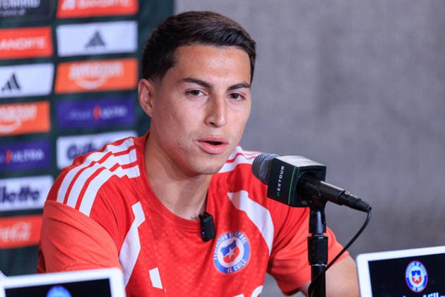October 5, 2026, Los Angeles, California, USA: Jonathan Villagra 27 of Chile during a press conference, PK, Pressekonferenz before an International Friendly, Länderspiel, Nationalmannschaft match against Mexico at BMO Stadium on Tuesday, October 6, 2026, in Los Angeles, California. JAVIER ROJAS PI Los Angeles USA - ZUMAp124 20261005_zaa_p124_047 Copyright: xJavierxRojasx