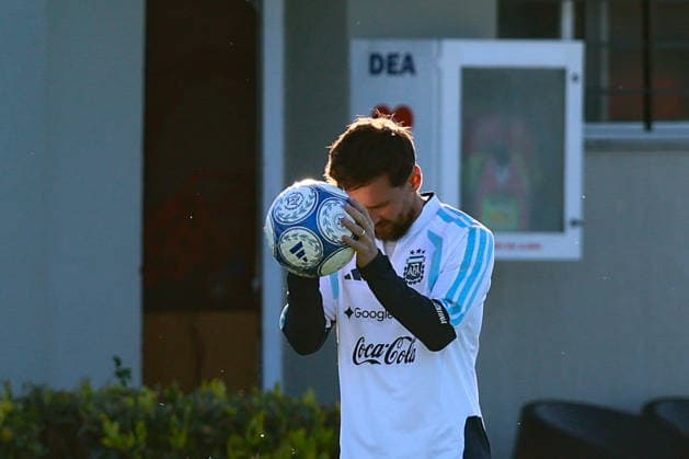 Argentina Training Session Argentina s Lionel Messi attends a training session at the Argentine Football Association (AFA) training complex in Ezeiza, on the outskirts of Buenos Aires, Argentina, on October 5, 2026, ahead of his final appearance for the national team, Nationalteam in a friendly against Benin. Buenos Aires Argentina  Copyright: xMatiasxBagliettox originalFilename:baglietto-notitle261005_npRTr.jpg