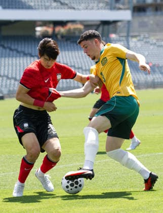 October 6, 2026, Gosford, Australia: Kwon Gimin (L) of Korea Republic football team and Medin Merneti (R) of Australia football team seen in action during the U23 International Friendlies match between Australia and Korea Republic held at polytec Stadium. Final score; Australia 2:2 Korea Republic. Gosford Australia - ZUMAs197 20261006_aaa_s197_014 Copyright: xLuisxVeniegrax