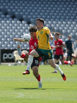 Australia Vs Korea Republic in Gosford - 06 Oct 2026 Kang Minwoo (L) of Korea Republic football team and Medin Merneti (R) of Australia football team seen in action during the U23 International Friendlies match between Australia and Korea Republic held at polytec Stadium. Final score; Australia 2:2 Korea Republic. Gosford Australia Copyright: xLuisxVeniegrax xSOPAxImagesx 20261006_FAIF_LuisVeniegra4797B
