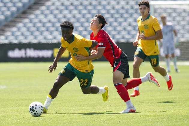 Australia Vs Korea Republic in Gosford - 06 Oct 2026 Amlani Tatu (L) of Australia football team and Kim Yegeon (R) of Korea Republic football team seen in action during the U23 International Friendlies match between Australia and Korea Republic held at polytec Stadium. Final score; Australia 2:2 Korea Republic. Gosford Australia Copyright: xLuisxVeniegrax xSOPAxImagesx 20261006_FAIF_LuisVeniegra4956