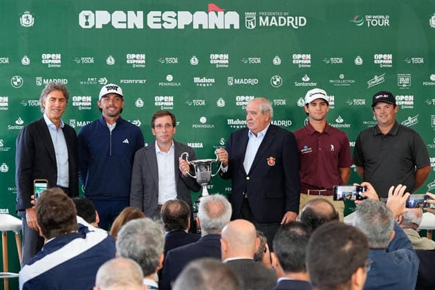 October 6, 2026, Madrid, Madrid, Spain: Angel Ayora, Gerard Tsobanian, CEO of the Open de Espao±a, Juan Guerrero-Burgos, Royal Spanish Golf Federation, Jose Luis Martinez-Almeida, Mayor of Madrid, Marco Penge and Patrick Reed pose for a photo during the presentation of the Open de Espao±a 2026 presented by Madrid at the Real Club de Campo Villa de Madrid on October 06, 2026 in Madrid, Spain. Madrid Spain - ZUMAa181 20261006_zaa_a181_044 Copyright: xDennisxAgyemanx