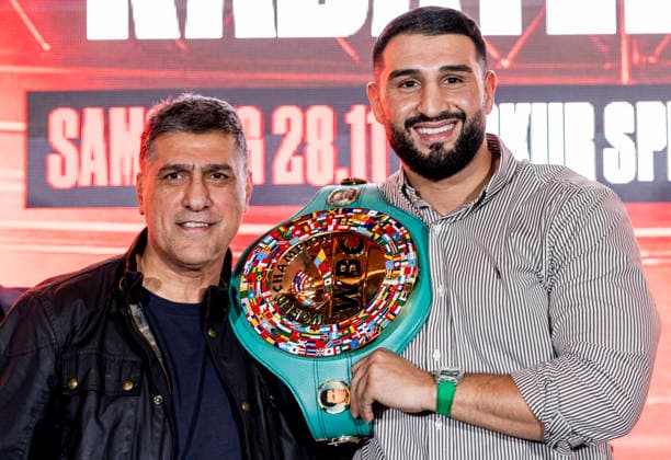 Düsseldorf, Germany, Oct. 6, 2026 Sükrü Aksu with Agit Kabayel Press Conference: Agit Kabayel (GER) vs. Nelson Hysa (ALB), Oct. 6, 2026