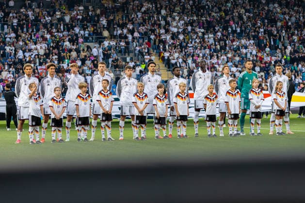 The Germany U21 players during the national anthem GER, Germany GER vs. Georgia GEO, soccer, UEFA U21 European Championship Qualifiers, Group F, Matchday 13, 2026–2027 season, October 6, 2026 GER, Germany GER vs. Georgia GEO, soccer, UEFA U-21 European Championship Qualifiers, Group F, Matchday 13, 2026–2027 season, October 6, 2026, Bielefeld Copyright: xEibner-Pressefoto JanxRollingerx EP_JSK