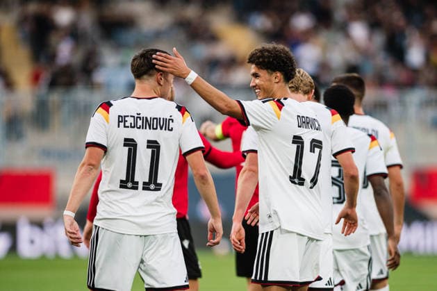 U-21 European Championship Qualifier: Germany vs. Georgia, October 6, 2026. Goal celebration: Noah Darvich (Germany), 17, scores the 1-0 goal for Germany; pictured here with Dženan Pejcinovic, Germany, 11 soccer, U-21 European Championship Qualifiers, Matchday 10: Germany vs. Georgia on October 6, 2026, Bielefeld DFB REGULATIONS PROHIBIT ANY USE OF PHOTOGRAPHS AS IMAGE SEQUENCES AND OR QUASI-VIDEO Copyright: xBEAUTIFULxSPORTS Tonhäuserx
