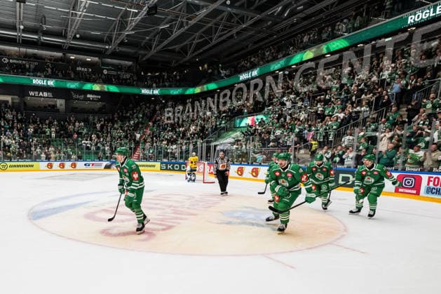 October 6, 2026: Albin Sundsvik of Rögle celebrates after scoring the 1-0 goal during the CHL game between Rögle and Davos on October 6, 2026 in Ängelholm. Photo by Niclas Jönsson, BILDBYRAN COP 273 NO0449. ice hockey, CHL, Champions Hockey League, Rögle, Davos, Rögle BBENG, cheering, celebrates  Copyright: NICLASxJÖNSSON BB261006NO018