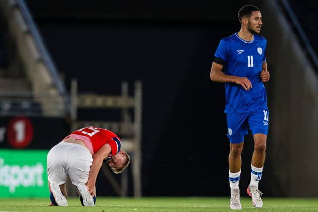 October 6, 2010: Rasmus Holten of Norway in pain during the UEFA European Under-21 Qualifier soccer match between Norway and Israel on October 6, 2026 in Stavanger. Photo by Marius Simensen. BILDBYRAN COP 238 bbeng em qualifiers football soccer Israel Norway U21 UEFA Euro Under-21 Qualifiers  Copyright: MARIUSxSIMENSEN BB261006BB623