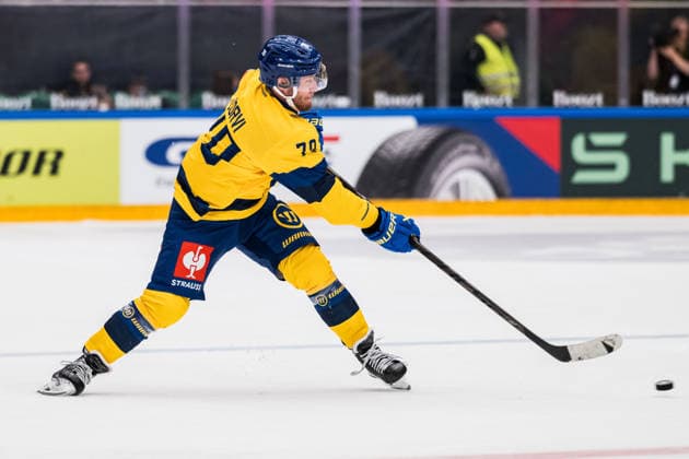 October 6, 2026: Enzo Corvi of Davos during the CHL game between Rögle and Davos on October 6, 2026 in Ängelholm. Photo by Niclas Jönsson, BILDBYRAN COP 273 NO0449. ice hockey, CHL, Champions Hockey League, Rögle, Davos, Rögle BBENG, ice hockey, CHL, Champions Hockey League, Rögle, Davos, Rögle BBENG  Copyright: NICLASxJÖNSSON BB261006NO038