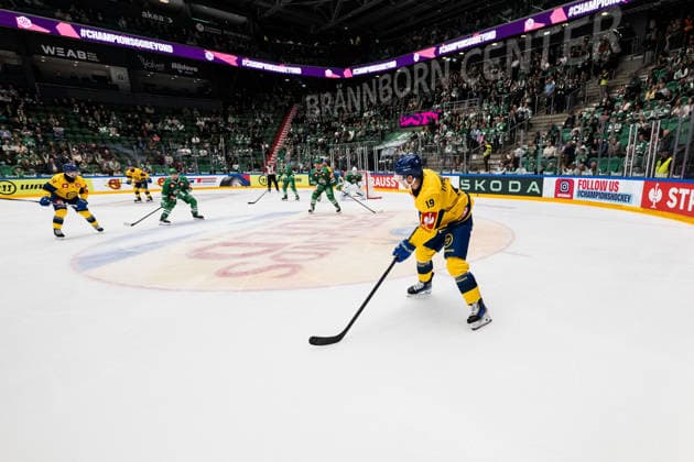 October 6, 2026: Adam Tambellini of Davos during the CHL game between Rögle and Davos on October 6, 2026 in Ängelholm. Photo by Niclas Jönsson, BILDBYRAN COP 273 NO0449. ice hockey, CHL, Champions Hockey League, Rögle, Davos, Rögle BBENG, ice hockey, CHL, Champions Hockey League, Rögle, Davos, Rögle BBENG  Copyright: NICLASxJÖNSSON BB261006NO041