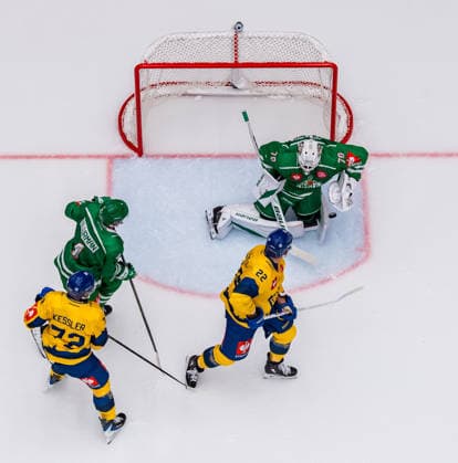 October 6, 2026: Tino Kessler of Davos, Nathaniel Clurman of Rögle, Brendan Lemieux of Davos, and goaltender Calle Clang of Rögle during the CHL game between Rögle and Davos on October 6, 2026 in Ängelholm. Photo by Niclas Jönsson, BILDBYRAN COP 273 NO0449. ice hockey, CHL, Champions Hockey League, Rögle, Davos, Rögle BBENG, ice hockey, CHL, Champions Hockey League, Rögle, Davos, Rögle BBENG  Copyright: NICLASxJÖNSSON BB261006NO042