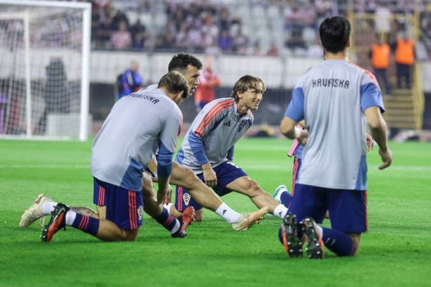 Croatia v Spain - UEFA Nations League 2026 27 Group A3 MD4 Ivan Perisic and Luka Modric of Croatia warms up prior to the UEFA Nations League 2026 27 group phase match between Croatia and Spain at Stadion Poljud on October 6, 2026 in Split, Croatia.  SanjinxStrukic PIXSELL