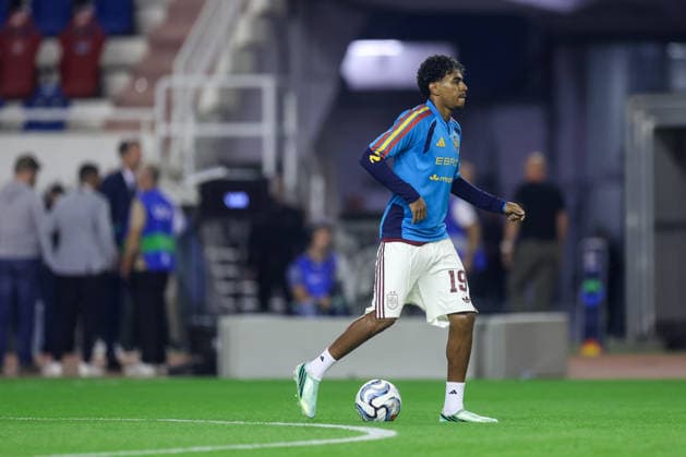 Croatia v Spain - UEFA Nations League 2026 27 Group A3 MD4 Lamine Yamal of Spain warms up prior to the UEFA Nations League 2026 27 group phase match between Croatia and Spain at Stadion Poljud on October 6, 2026 in Split, Croatia.  SanjinxStrukic PIXSELL
