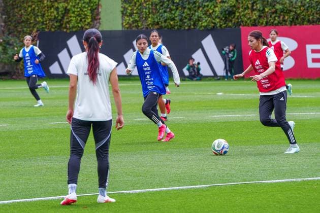 MEXICAN WOMEN S NATIONAL TEAM MEXICAN WOMEN S NATIONAL TEAM TRAINING SESSION 06 10 2026 MEXICO CITY, MEXICO General view of players on the Mexican Women’s National Soccer Team during a training session at the Centro de Alto Rendimiento in Mexico City, ahead of their friendly match against Jamaica this Friday in Aguascalientes General view of players on the Mexican Women’s National Soccer Team, during a training session at the Centro de Alto Rendimiento in Mexico City, ahead of their friendly match against Jamaica this Friday in Aguascalientes PHOTO BY IMAGENSHOP PHOTO AGENCY MEXICO CITY MEXICO CITY MEXICO Copyright: xIMAGENSHOPxAGENCIAxFOTOGRAFICAx