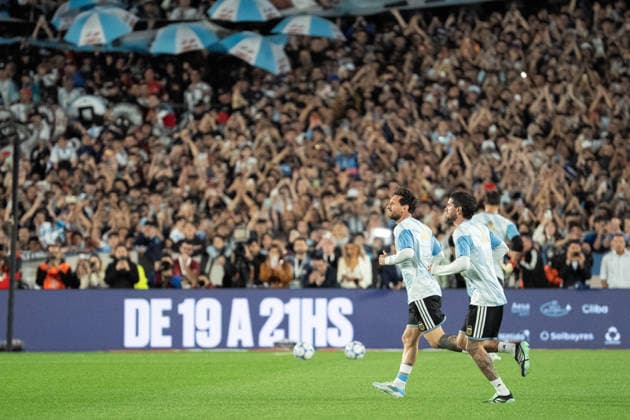 Lionel Messi of Argentina warms up before the International Friendly, Länderspiel, Nationalmannschaft between Argentina and Benin at the Estadio Monumental Antonio V. Liberti on October 6, 2026, in Buenos Aires, Argentina. This will be Lionel Messi s last match for Argentina after announcing his retirement from the national team, Nationalteam Richard Callis Fotoarena (Richard Callis SPP) Copyright: xRichardxCallisx xSPPx spp-en-RiCa-3026039