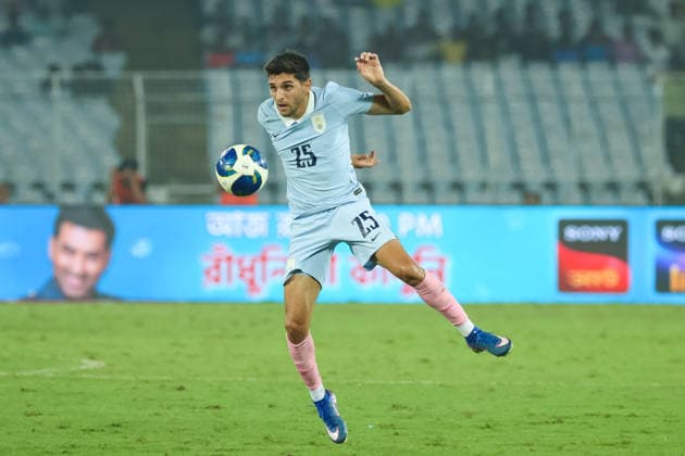 India v Uruguay - FIFA International Friendly, Länderspiel, Nationalmannschaft Match Juan Manuel Sanabria Magole of Uruguay during the India football friendly 2026 match between India and Uruguay at the Vivekananda Yuba Bharati Krirangan (VYBK) Stadium in Kolkata, India, on October 6, 2026. KOLKATA West Bengal India  Copyright: xShubhajitxRoyxKarmakarx originalFilename:roykarmakar-indiavsu261006_npySH.jpg