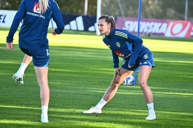 STOCKHOLM, SWEDEN, October 7, 2026 — Amanda Ilestedt, Nathalie Björn, Evelyn Ijeh, and Hanna Bennison as the women’s national team trains at Bosön ahead of the playoff for the 2027 World Cup. STOCKHOLM, SWEDEN x10090x  Copyright: xClaudioxBresciani TTx THE WOMEN S NATIONAL TEAM TRAINS BEFORE THE PLAYOFFS