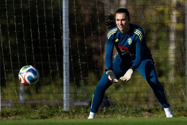 October 7, 2026: Goalkeeper Zecira Musovic of the Swedish women’s national soccer team during a training session on October 7, 2026 in Stockholm. Photo by Emma Wallskog, BILDBYRAN, code EW EW0716: soccer, football, fotball, World Cup qualifiers, FIFA Women’s World Cup qualifier, training, Sweden, women’s soccer, BBENG  Copyright: EMMAxWALLSKOG BB261007EW008