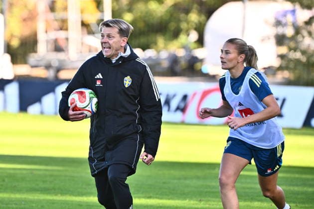 STOCKHOLM, SWEDEN 20261007 National team captain Tony Gustavsson as the women s national team trains and holds a press conference at Bosön ahead of the playoff for the 2027 World Cup STOCKHOLM SWEDEN x10090x  Copyright: xClaudioxBresciani TTx THE WOMEN S NATIONAL TEAM TRAINS BEFORE THE PLAYOFFS