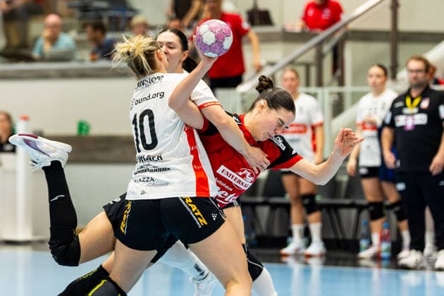 October 7, 2026, GER, Handball, Women, 2026–2027 Season, Alsco 1st Division, Matchday 5, Thüringer HC vs. HSG Blomberg Lippe, Maxi Muehlner (HSG Blomberg Lippe), Luca Csikos (Thüringer HC), 5, 99947 Bad Langensalza, Salza, Halle, Mehrz Sports Hall, Thuringia, Germany