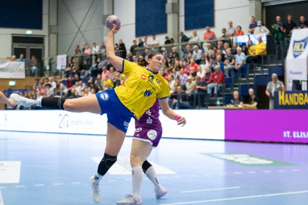 Handball, Alsco HBF1: HC Leipzig vs. TuS Metzingen, October 7, 2026; Laura Klocke 13, HC Leipzig taking a shot; Alsco Women s Handball Bundesliga HBF1, 2026–2027 season, Matchday 5: HC Leipzig vs. TuS Metzingen on October 7, 2026, at the Markranstädt Sports Center Copyright: xBEAUTIFULxSPORTS JanxKaeferx