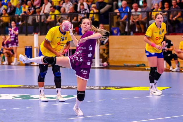 Johanna Farkas of TusSies Metzingen, No. 19, takes a shot—a penalty throw, a seven-meter throw—GER, HC Leipzig vs. TusSies Metzingen, handball, ALSCO Women s Handball Bundesliga, Matchday 5, 2026–2027 season, October 7, 2026, GER, HC Leipzig vs. TusSies Metzingen, handball, ALSCO Women’s Handball Bundesliga, Matchday 5, 2026–2027 season, October 7, 2026, Markranstädt Copyright: xEibner-Pressefoto LauraxRoemerx EP_LRR