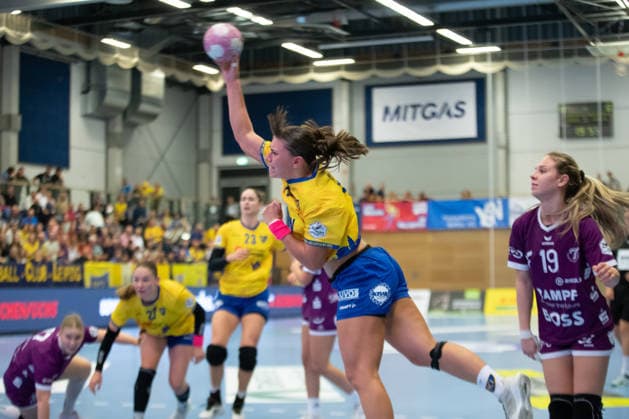Handball, Alsco HBF1: HC Leipzig vs. TuS Metzingen, October 7, 2026; Alina Gaubatz 11; HC Leipzig shoots from the outside; Alsco Women s Handball Bundesliga HBF1, 2026–2027 season, Matchday 5: HC Leipzig vs. TuS Metzingen on October 7, 2026, at the Markranstädt Sports Center Copyright: xBEAUTIFULxSPORTS JanxKaeferx