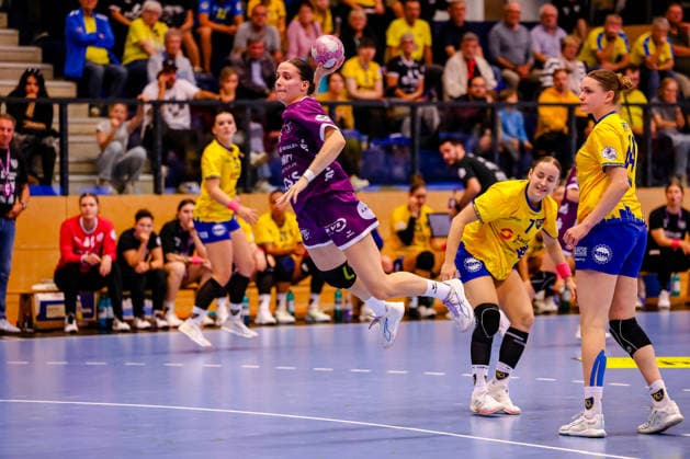 Santina Sabatnig of TusSies Metzingen, No. 18, throws the ball; GER, HC Leipzig vs. TusSies Metzingen, Handball, ALSCO Women s Handball Bundesliga, Matchday 5, 2026–2027 season, October 7, 2026, GER, HC Leipzig vs. TusSies Metzingen, Handball, ALSCO Women’s Handball Bundesliga, Matchday 5, 2026–2027 season, October 7, 2026, Markranstaedt Copyright: xEibner-Pressefoto LauraxRoemerx EP_LRR