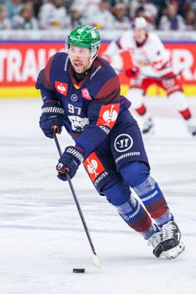 Ice hockey, Eishockey - CHL, EC RBS vs Berlin SALZBURG,AUSTRIA,07.OCT.26 - ICE HOCKEY - CHL, Champions Hockey League, group stage, EC Red Bull Salzburg vs Eisbaeren Berlin. Image shows Gabriel Fontaine (Berlin).  GEPAxpictures xDavidxGeieregger