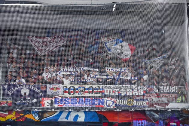 Ice hockey, Eishockey - CHL, EC RBS vs Berlin SALZBURG,AUSTRIA,07.OCT.26 - ICE HOCKEY - CHL, Champions Hockey League, group stage, EC Red Bull Salzburg vs Eisbaeren Berlin. Image shows supporters of Berlin.  GEPAxpictures xDavidxGeieregger
